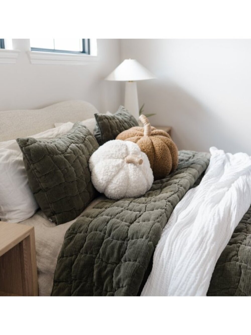 POTTERY BARN Cozy Cloud Handcrafted Quilt in Hunter Size Full/Queen NWT